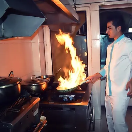 מלון דירות Rayon מרמריס