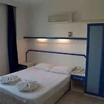 Rayon Ξενοδοχείο με διαμερίσματα Μαρμαρίς
